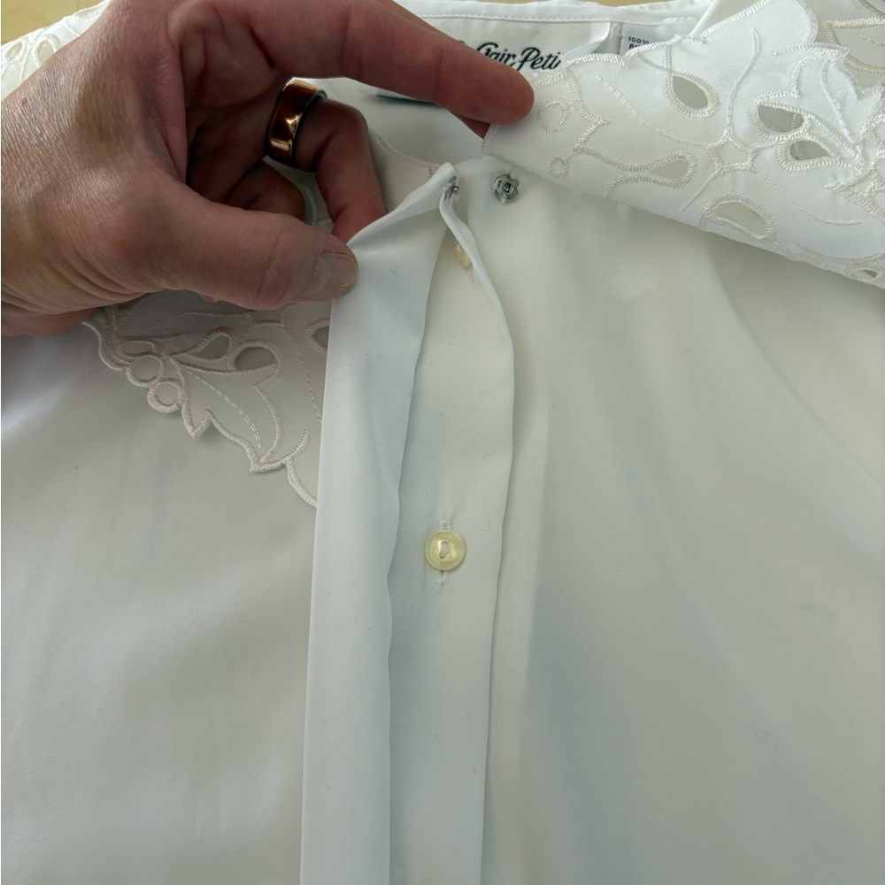 Unique leaf-design lace collar blouse - Picture 5 of 5
